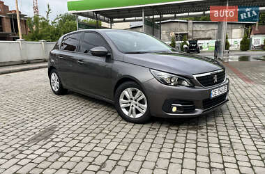 Хэтчбек Peugeot 308 2017 в 