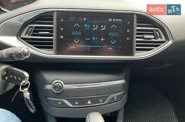 Хэтчбек Peugeot 308 2017 в 