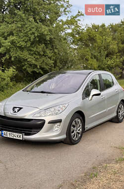 Хетчбек Peugeot 308 2011 в Дніпрі