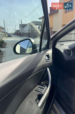 Хэтчбек Peugeot 308 2008 в 