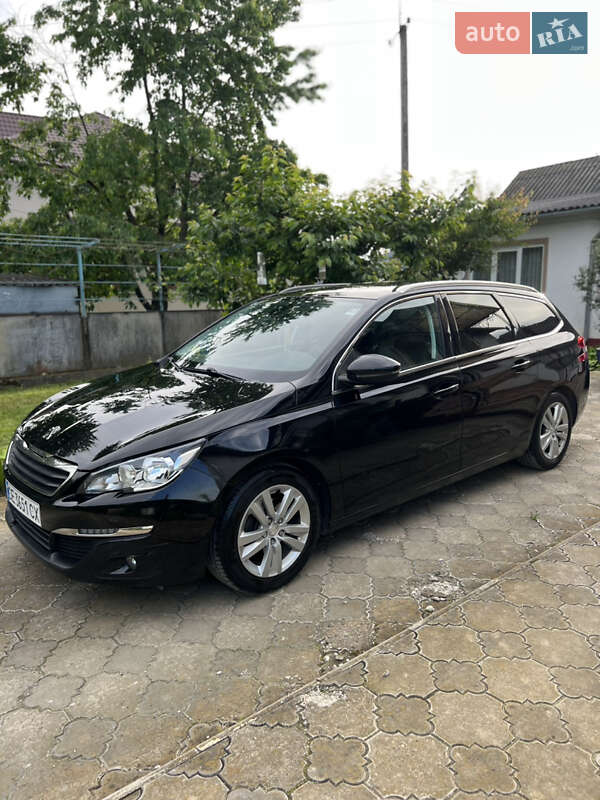 Універсал Peugeot 308 2015 в Чернівцях