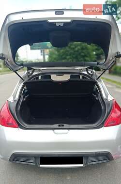 Хэтчбек Peugeot 308 2011 в 