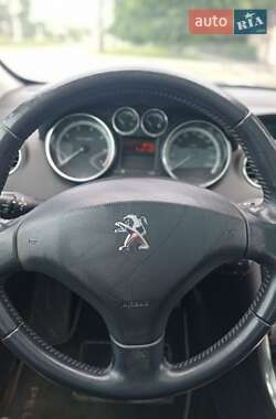 Хэтчбек Peugeot 308 2011 в 