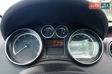 Хэтчбек Peugeot 308 2011 в 