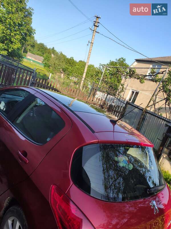 Хэтчбек Peugeot 308 2007 в Львове