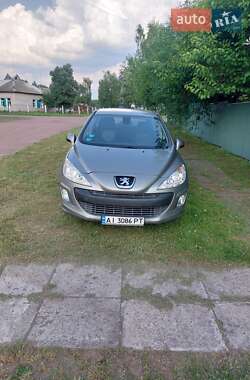 Хэтчбек Peugeot 308 2010 в Киеве