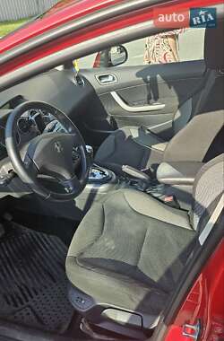Хэтчбек Peugeot 308 2010 в 