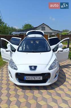 Універсал Peugeot 308 2011 в Звягелі