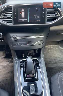 Универсал Peugeot 308 2020 в 