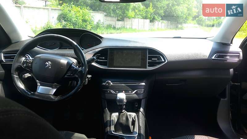 Хетчбек Peugeot 308 2015 в Києві