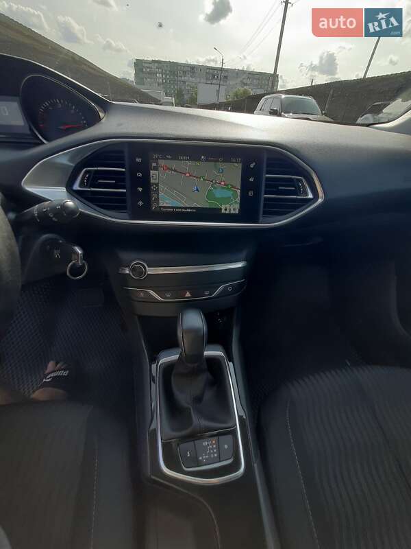 Універсал Peugeot 308 2015 в Сумах