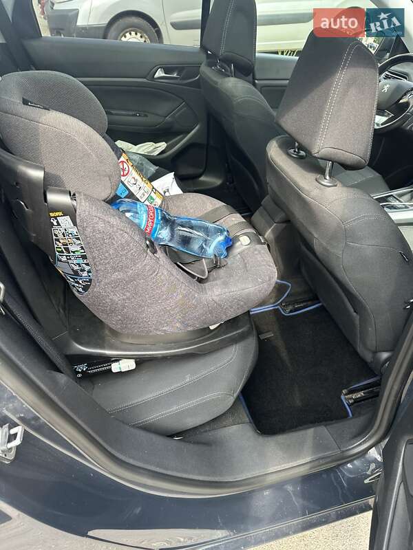 Універсал Peugeot 308 2015 в 