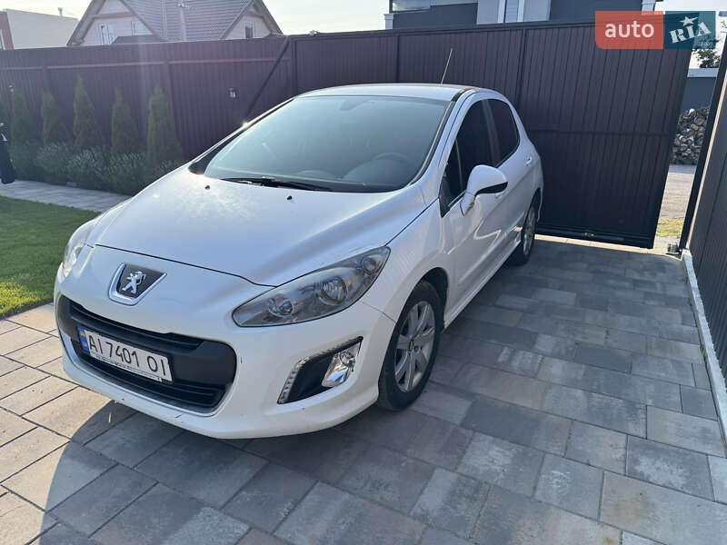 Хетчбек Peugeot 308 2012 в Києві