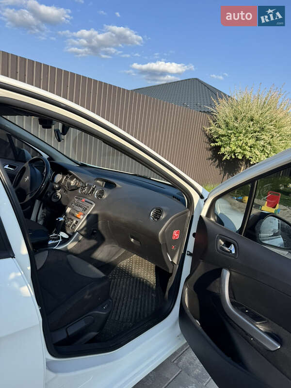 Хетчбек Peugeot 308 2012 в Києві