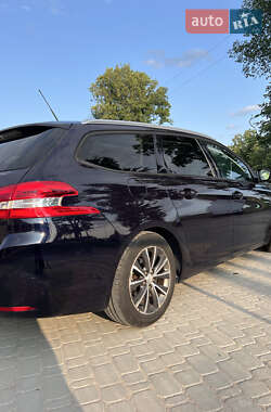 Універсал Peugeot 308 2015 в 