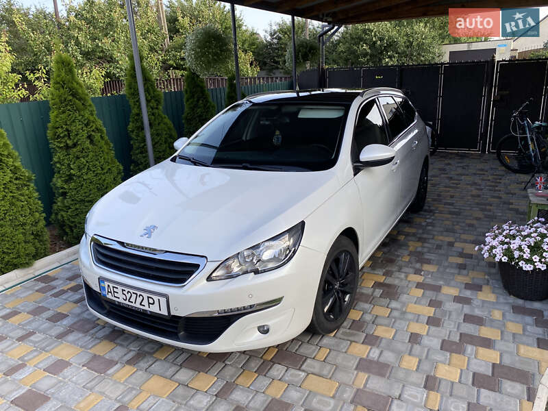 Універсал Peugeot 308 2015 в Нікополі