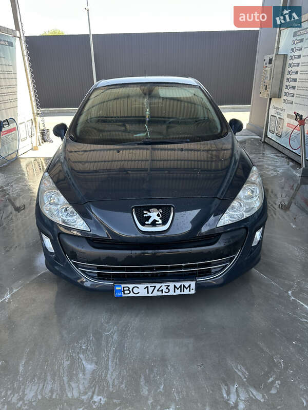 Хэтчбек Peugeot 308 2009 в Львове