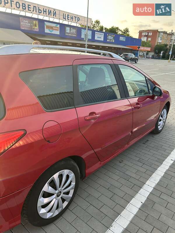 Универсал Peugeot 308 2012 в Калуше