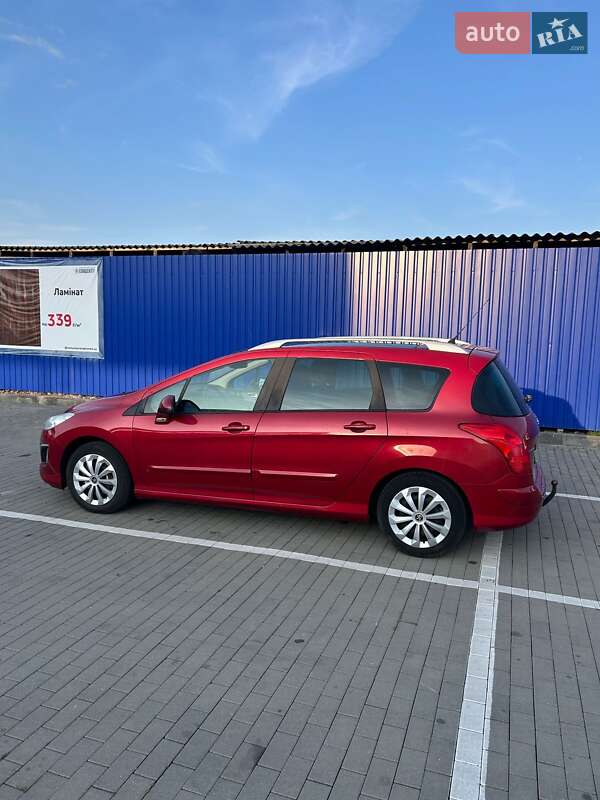 Универсал Peugeot 308 2012 в Калуше