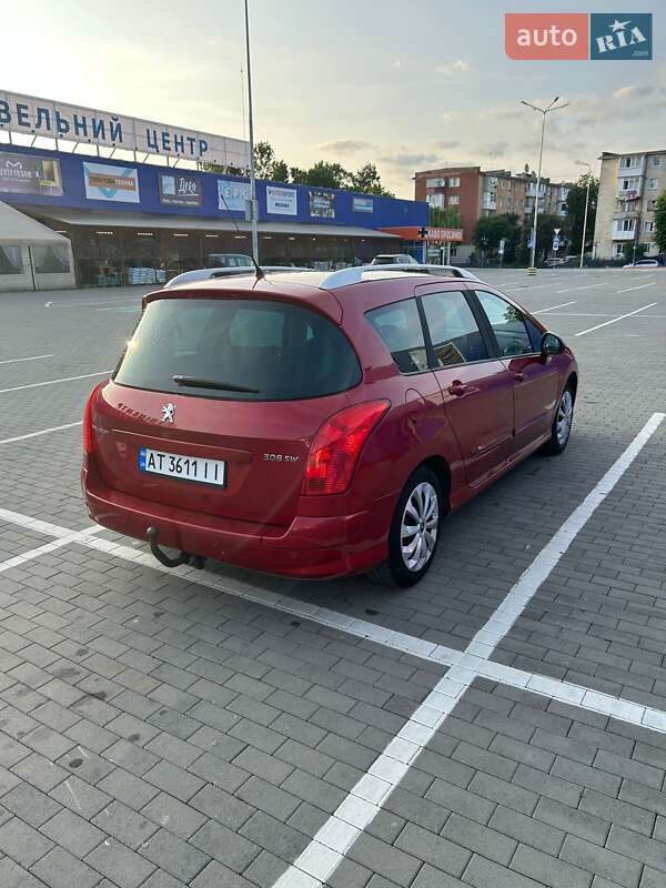 Универсал Peugeot 308 2012 в Калуше