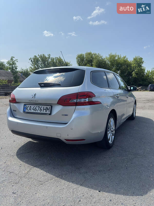 Универсал Peugeot 308 2016 в Звенигородке