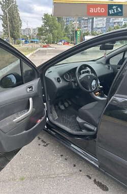 Хетчбек Peugeot 308 2008 в 