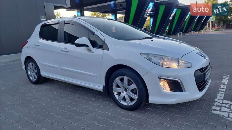 Peugeot 308 2012