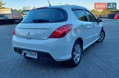 Хетчбек Peugeot 308 2012 в 