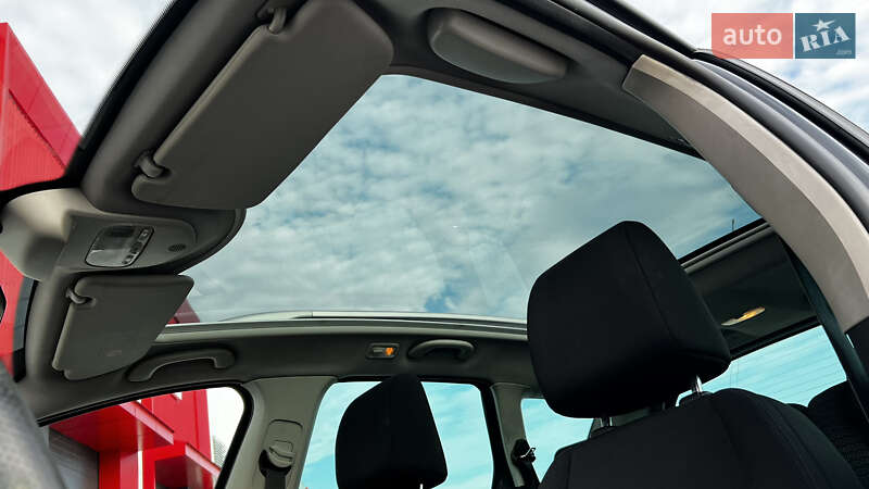 Універсал Peugeot 308 2011 в Львові