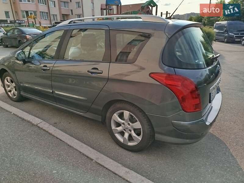 Peugeot 308 2011