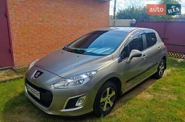 Хэтчбек Peugeot 308 2012 в Ахтырке