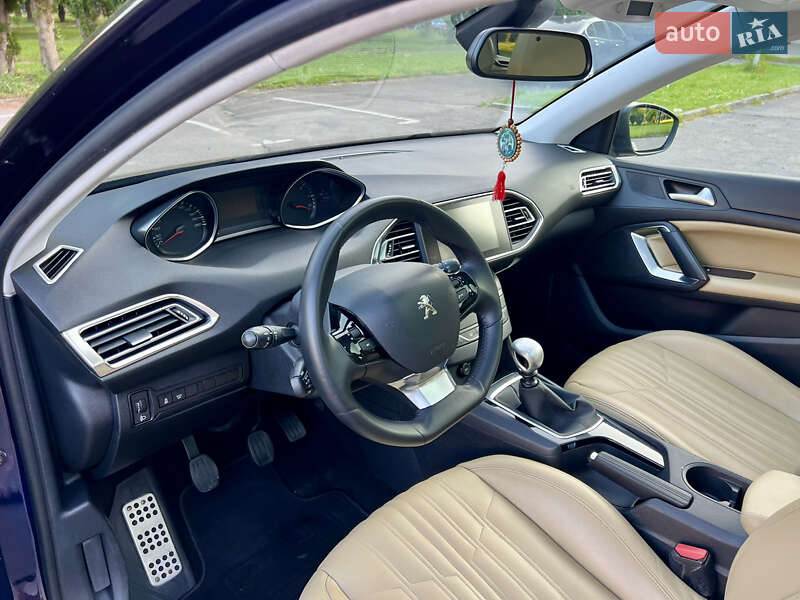 Универсал Peugeot 308 2014 в Ровно