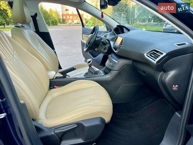 Универсал Peugeot 308 2014 в Ровно
