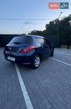 Хэтчбек Peugeot 308 2008 в 
