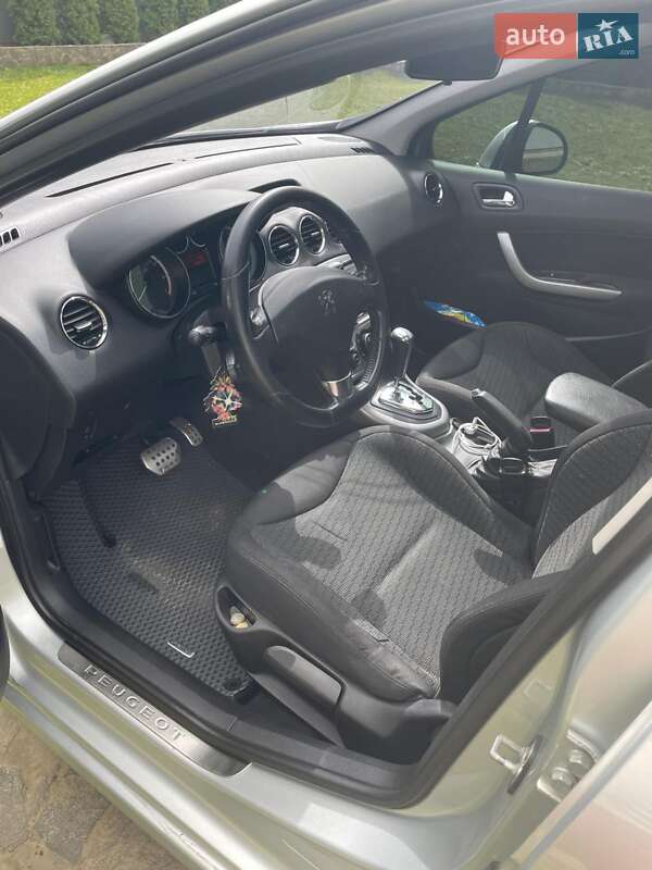 Універсал Peugeot 308 2010 в Чернівцях