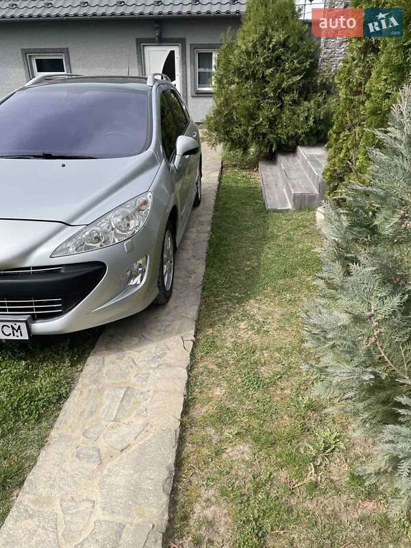 Універсал Peugeot 308 2010 в Чернівцях
