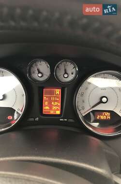 Хетчбек Peugeot 308 2009 в 