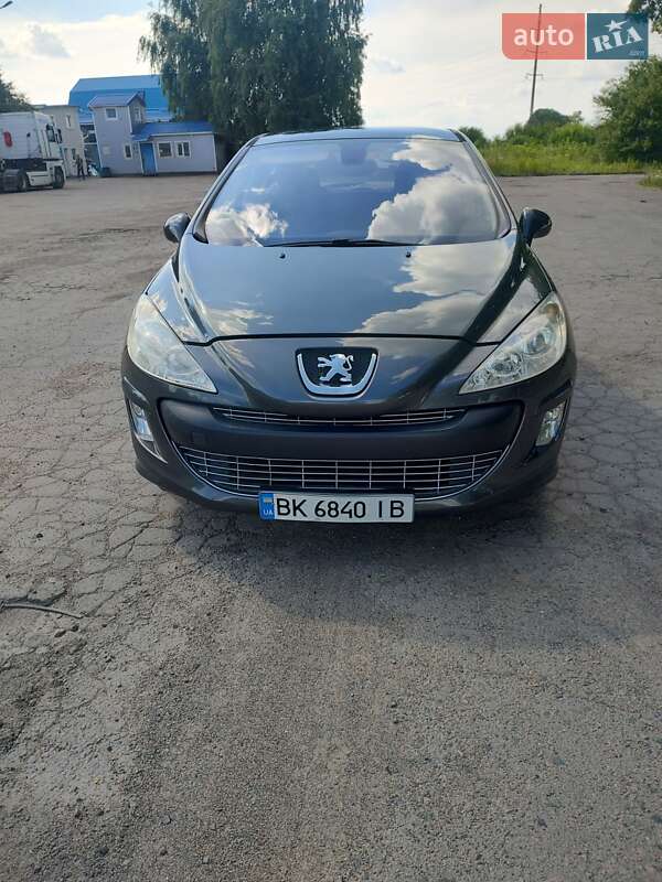 Хетчбек Peugeot 308 2009 в Острозі