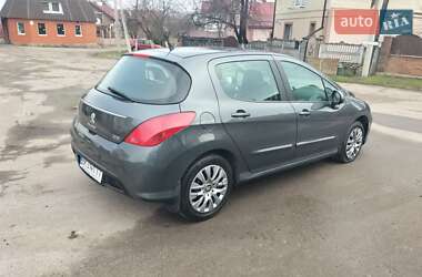 Хэтчбек Peugeot 308 2012 в 