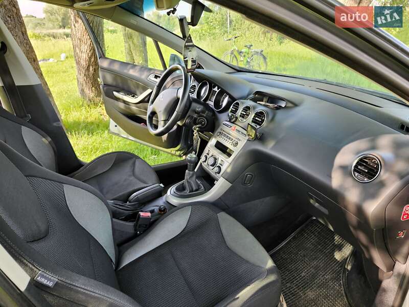 Хэтчбек Peugeot 308 2008 в Дубно фото 22 Хэтчбек Peugeot 308 2008 в Дубно