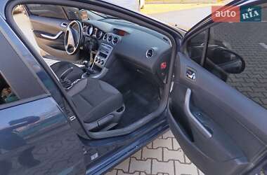 Хэтчбек Peugeot 308 2011 в 