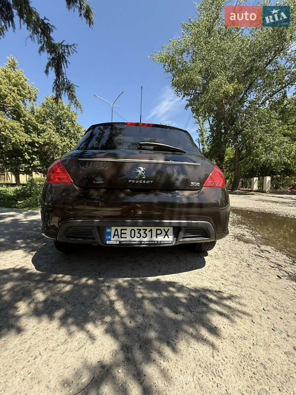 Хетчбек Peugeot 308 2012 в Дніпрі