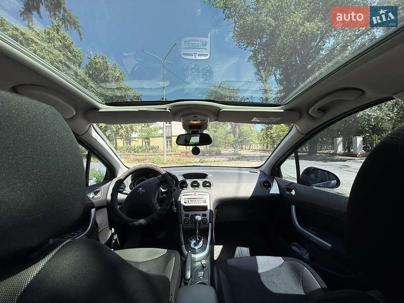 Хетчбек Peugeot 308 2012 в Дніпрі