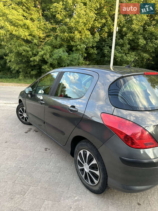 Хэтчбек Peugeot 308 2009 в Львове