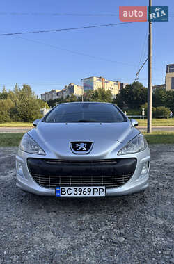 Хэтчбек Peugeot 308 2008 в Львове