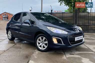 Хэтчбек Peugeot 308 2012 в 