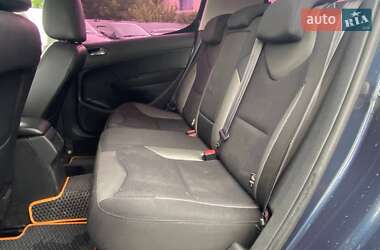 Хэтчбек Peugeot 308 2012 в 