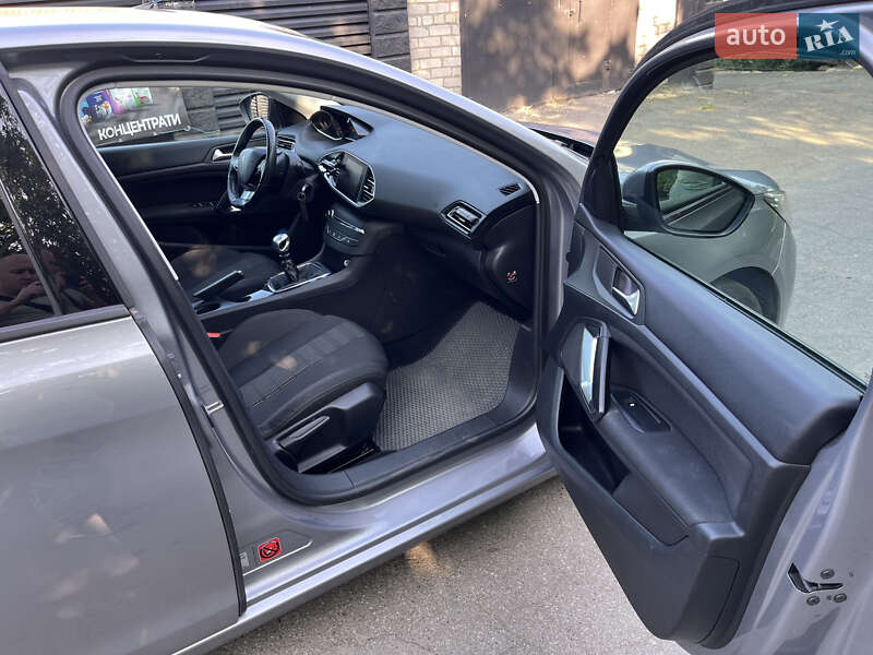 Універсал Peugeot 308 2015 в Умані