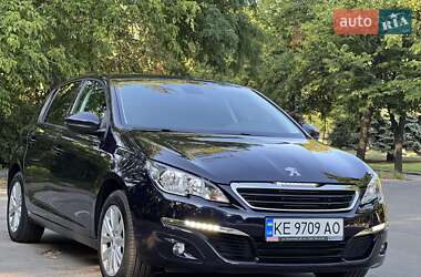 Хетчбек Peugeot 308 2016 в Дніпрі