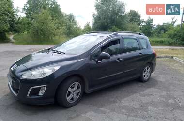 Хэтчбек Peugeot 308 2012 в Дрогобыче